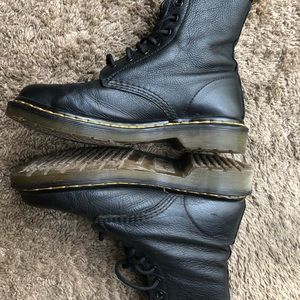1460 Dr Marten Pascal Virginia Leather Boots